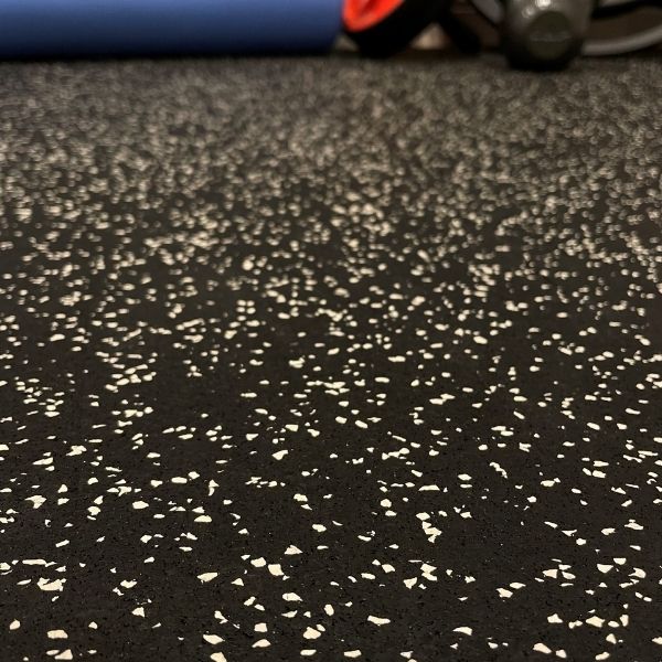 REVÊTEMENT DE SOL SPORTIF EN TUILE - SÉRIE PRO 6MM (Produit canadien)