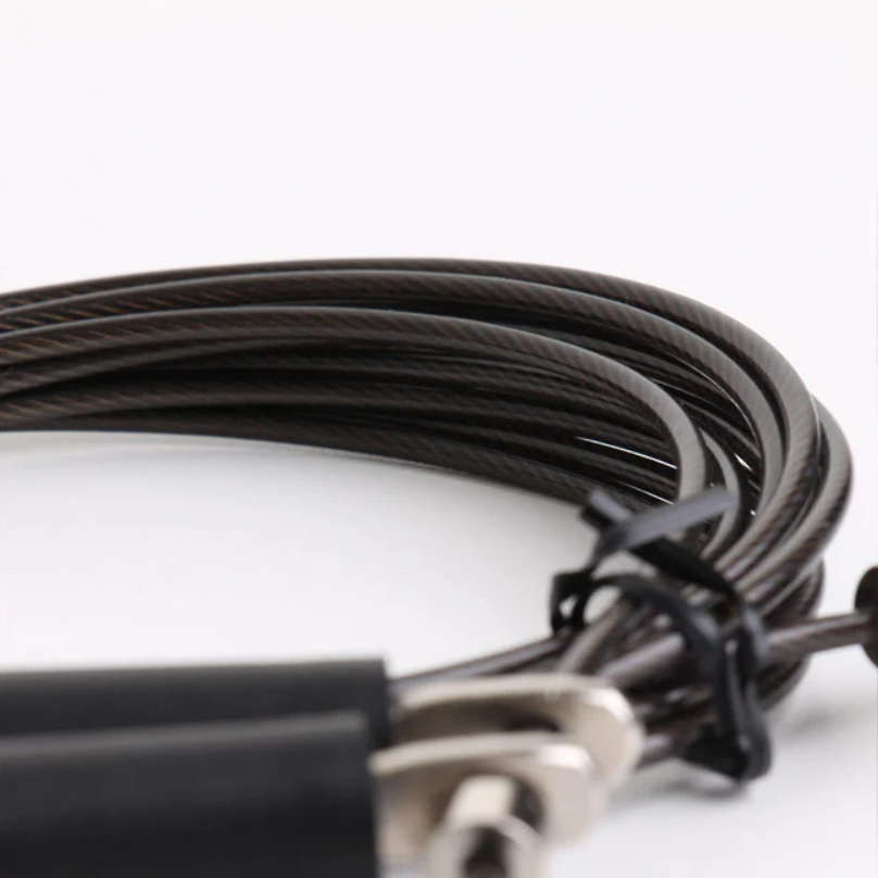 Speed ​​jump rope with adjustable ball bearing cable