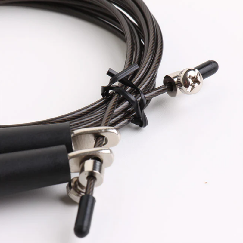 Speed ​​jump rope with adjustable ball bearing cable