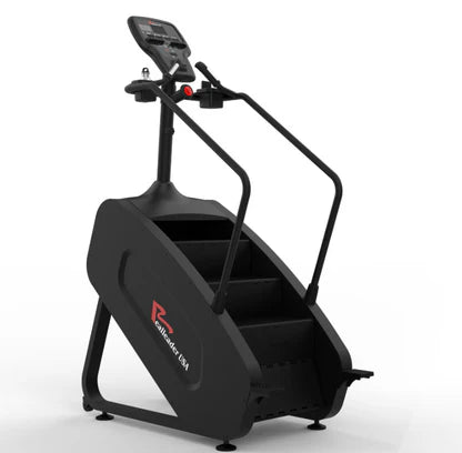 Commercial climbmill with rotating steps